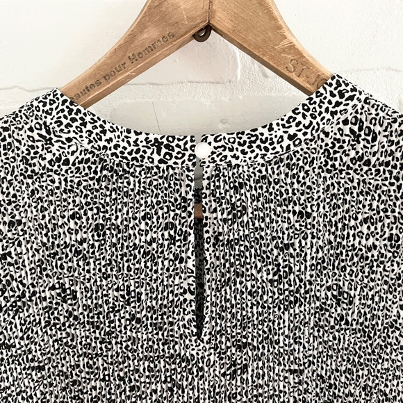 Anthro X Adrianna Papell Peplum Blouse Pleated Smocked Key hole Animal print M - Picture 11 of 14